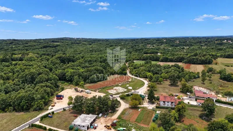 Žminj, okolica, građevinsko zemljište s dozvolom i projektom