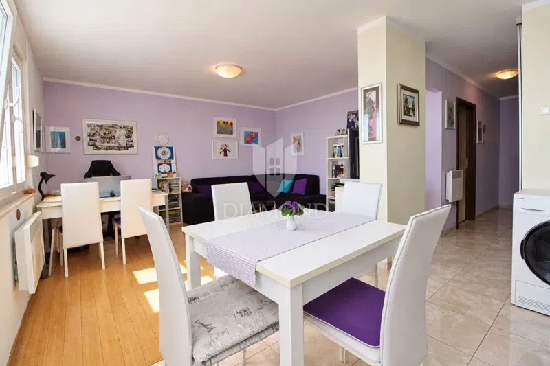 TURNIĆ ,Move in ready, furnished apartment with a sea view – 2