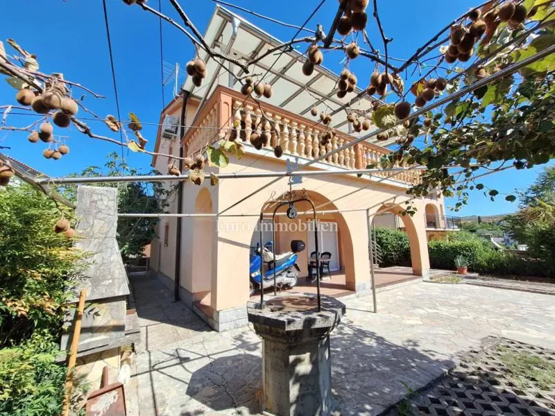 Casa indipendente con 2 appartamenti – zona Malinska – 2