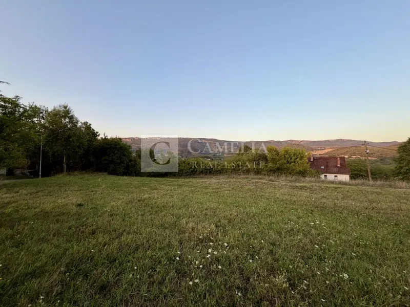 BUZET – GRAĐEVINSKO ZEMLJIŠTE 3.059 m²