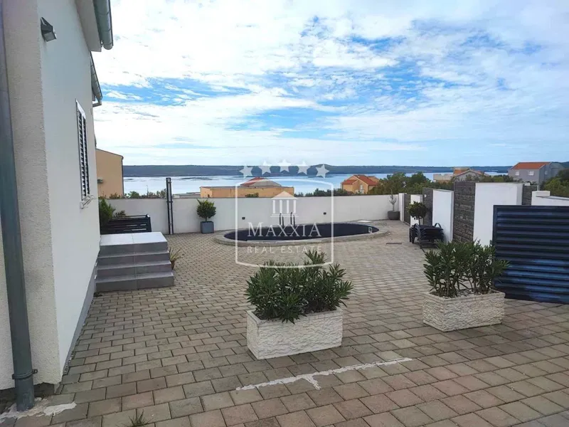House Maslenica, Jasenice, 82m2