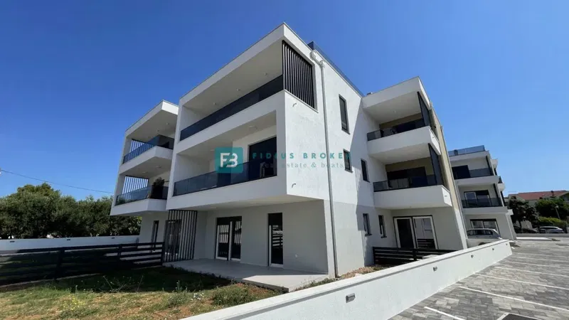 VODICE, new building, ground floor, garden 73 m2, 650 m to the beach – 2