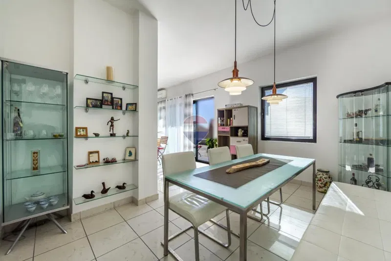 Appartamento Zamet, Rijeka, 150,22m2 – 3