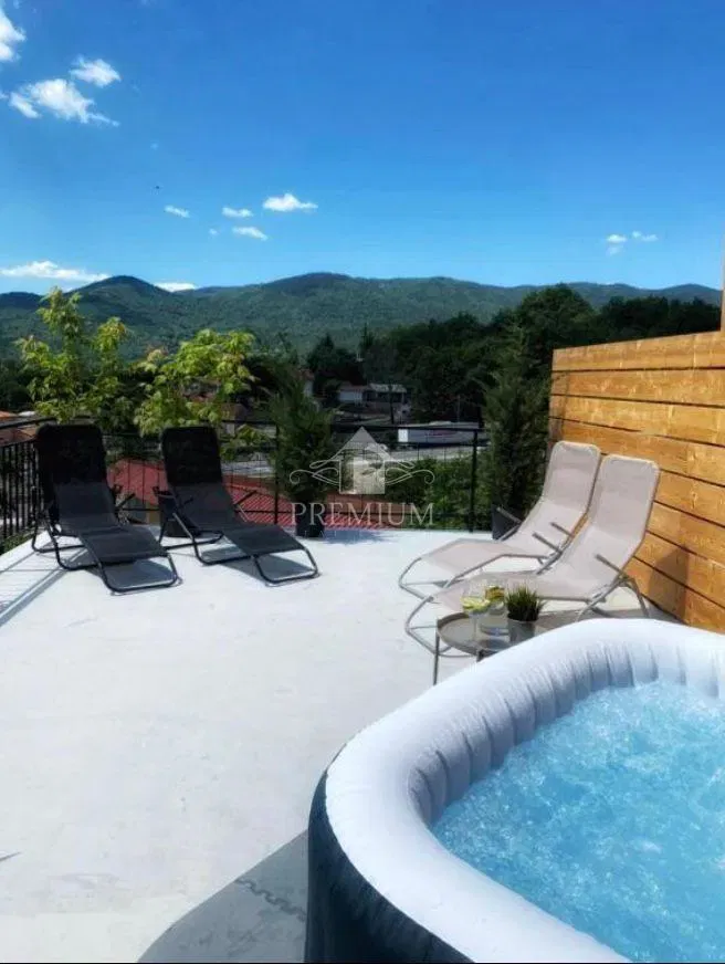 APPARTAMENTO CON PARCHEGGIO E TERRAZZO, VISTA MARE