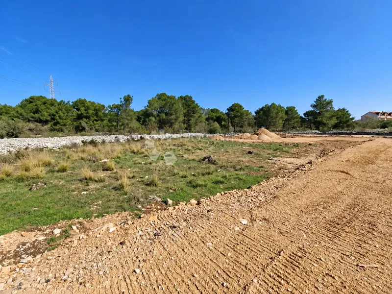 ZAZIDLJIVO ZEMLJIŠČE, 421 m2, BILICE