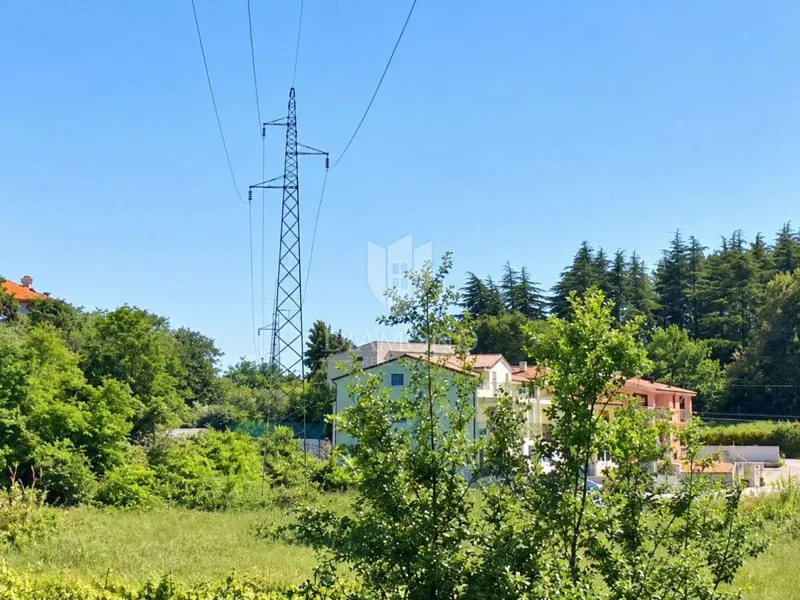 Poreč, okolica, poljoprivredno zemljište na atraktivnoj lokaciji
