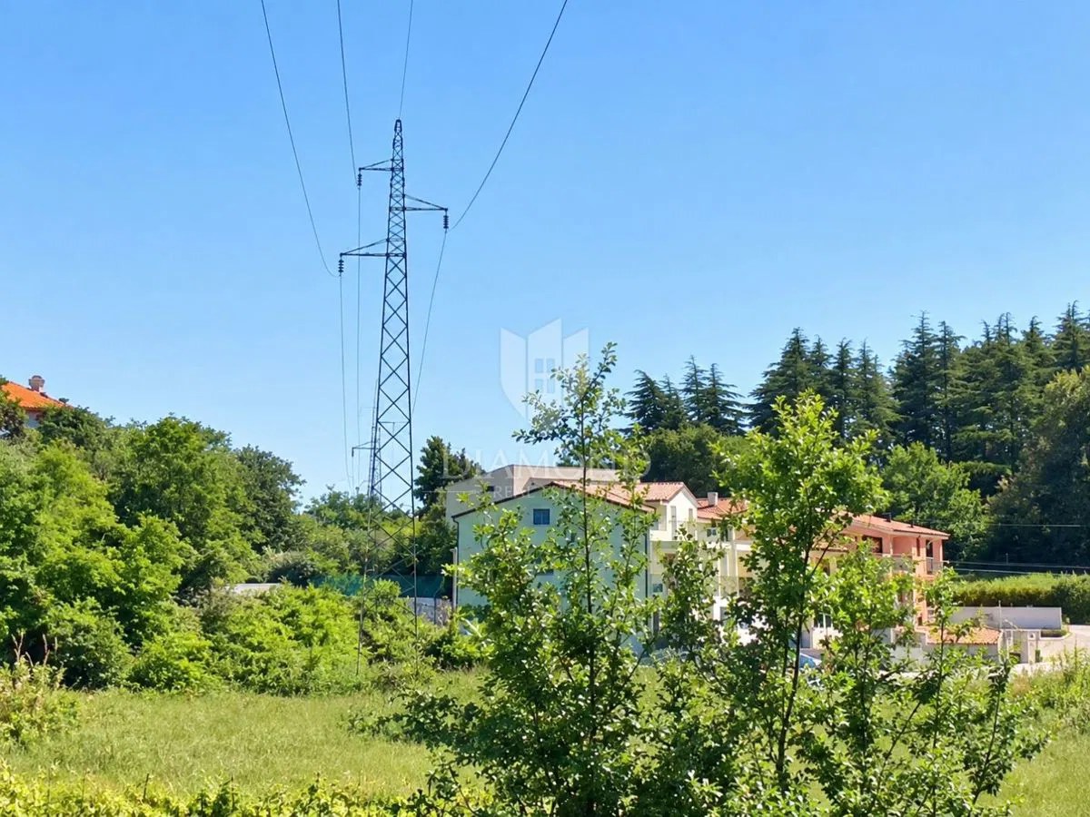 Poreč, okolica, poljoprivredno zemljište na atraktivnoj lokaciji