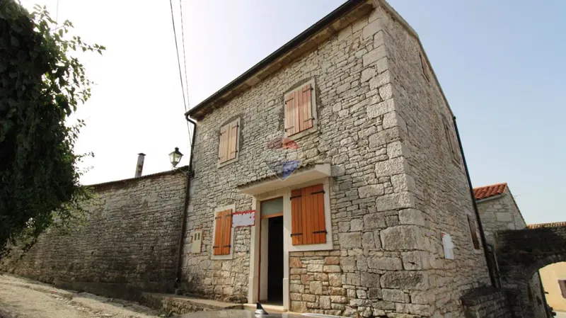 Istra, Poreč, Lovreč-renovirana autohtona istarska kuća