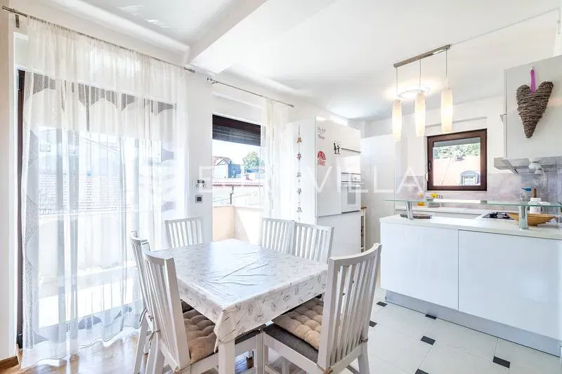 Zagreb, Radnička cesta, 2-room apartment, 85 m² – 3