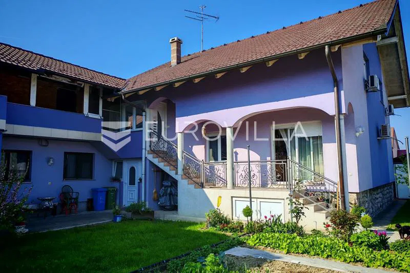 Virovitica, centar, stambeno poslovna kuća s 8 stambenih jedinica