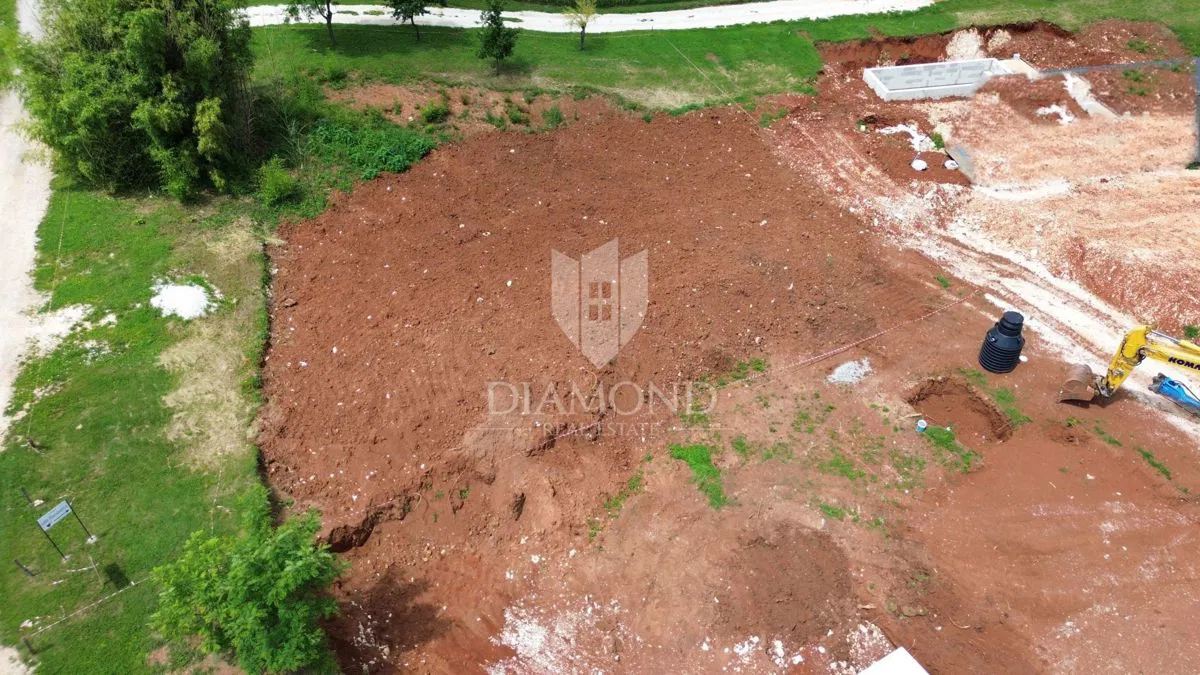 Labin, okolica, građevinsko zemljište u mirnom okruženju