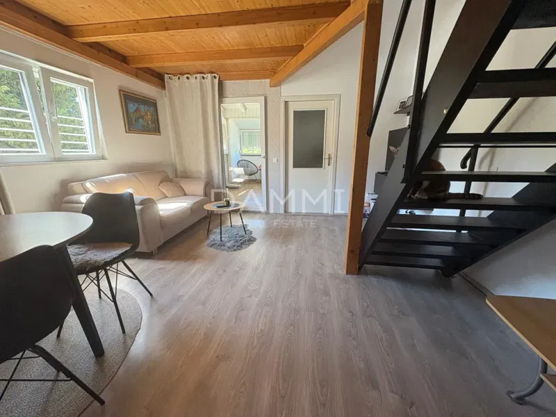ISTRA, ČERVAR-PORAT - Maison en duplex 100 m de la mer
