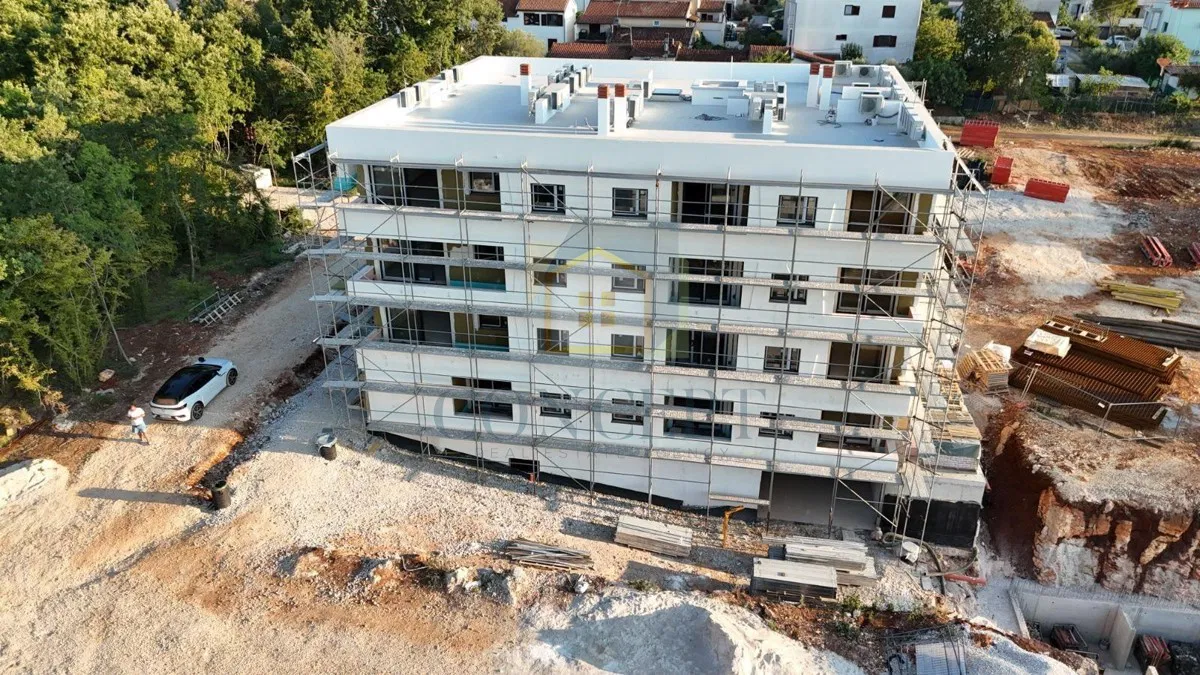 Moderan stan na 3. katu novogradnje, samo 800 m od mora – Poreč!
