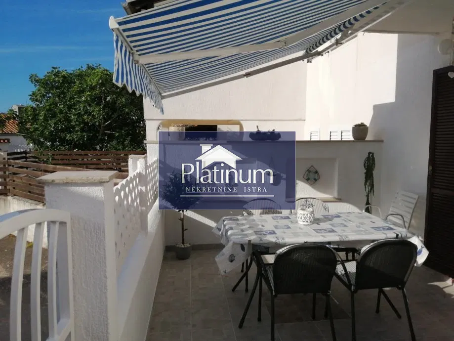 Istra, Barbariga, apartman 57 m2, prizemlje, velika terasa