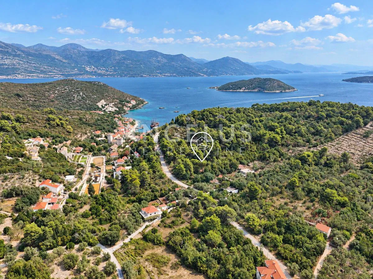 Šipan, Suđurađ – građevinsko zemljište u blizini trajektnog pristaništa – PRODAJA