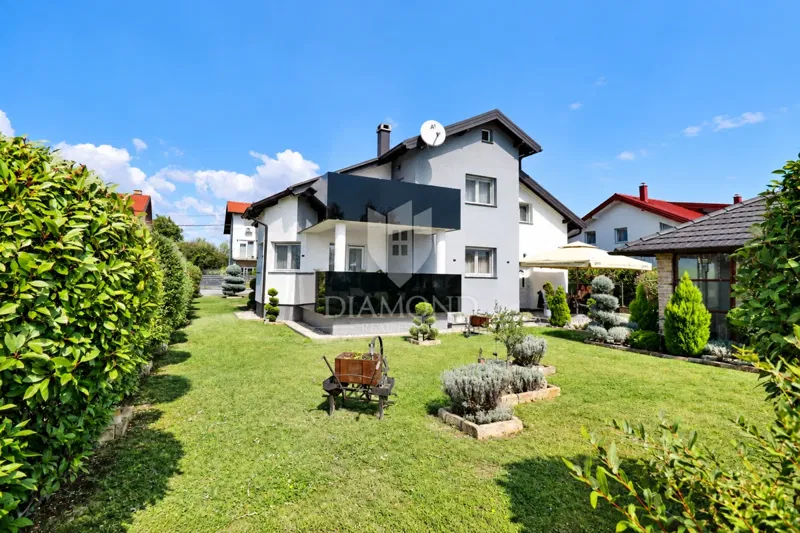 Sesvete – moderna obiteljska kuća 280 m², pogled na Sljeme