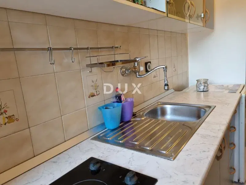 Istria, Pola, appartamento con 1 camera da letto, soggiorno, 2° piano, centro, 30 m2 – 3
