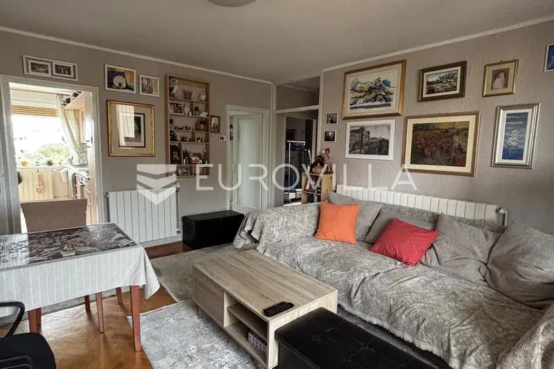 Pula, Kaštanjer, a rarity on the market, a three-room apartment with a 20 m² garage and a parking – 2