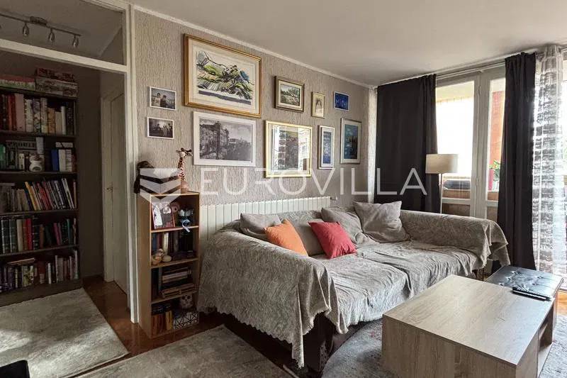 Pula, Kaštanjer, a rarity on the market, a three-room apartment with a 20 m² garage and a parking – 3