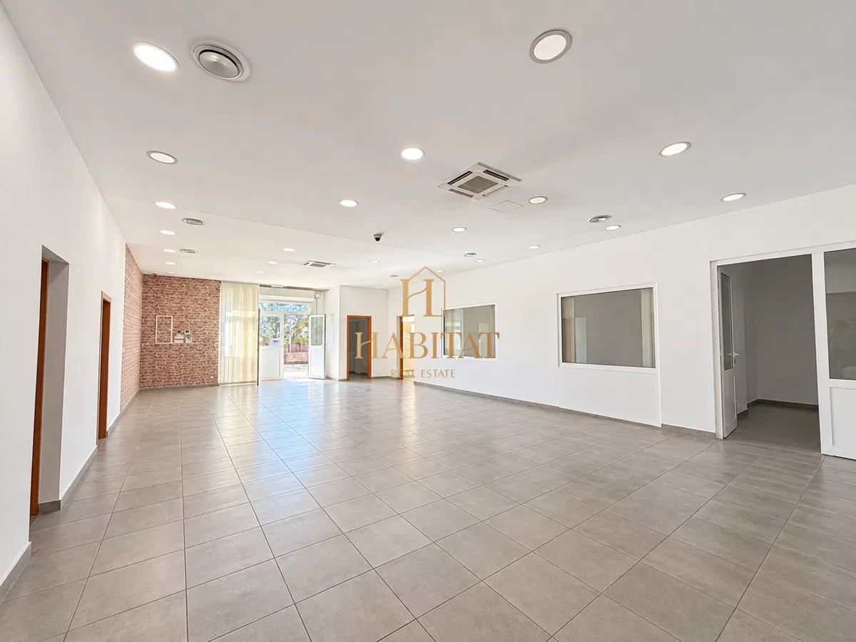 MATULJI - POSLOVNI PROSTOR - ZAKUP, 281 m², VELIKI PARKING, ODLIČNA LOKACIJA