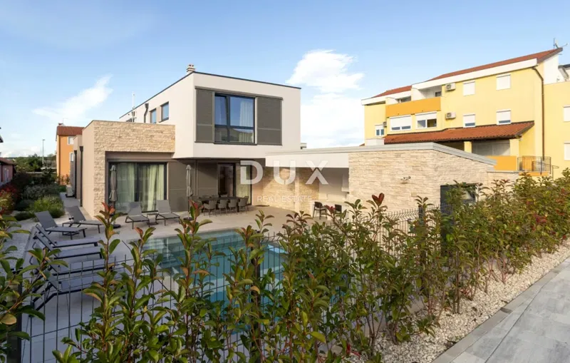 Isztria, Umag, családi ház, 238 m², úszómedence, új épület