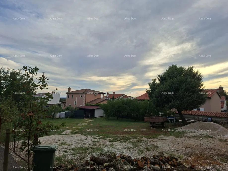 GRAĐEVINSKO ZEMLJIŠTE U VIŠNJANU – 620 m²