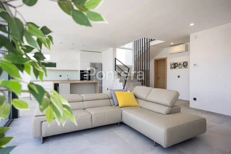 Casa Krk, 225m2 – 3