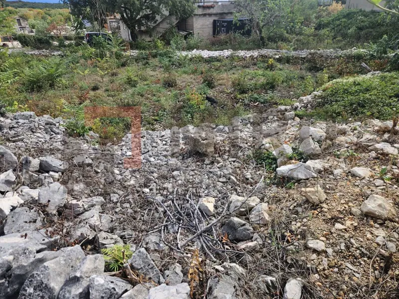 Vrbnik, okolica, građevinsko zemljište - prodaja