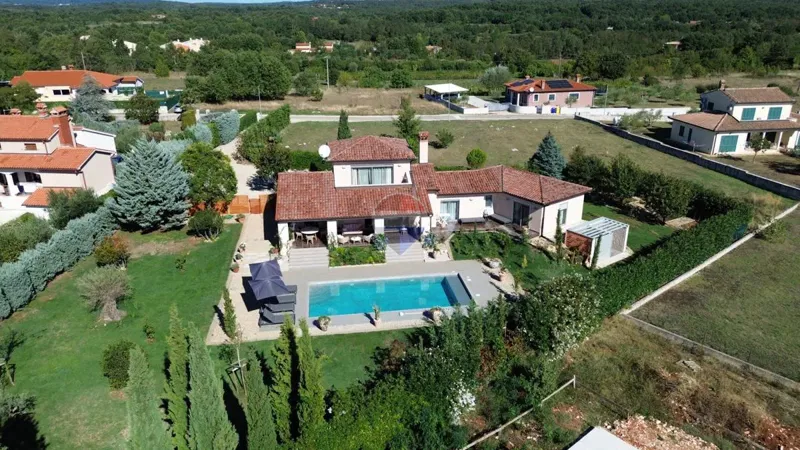 ISTRA, LABIN – Exclusive Villa with Large Pool, Spacious Garden & Panoramic Views – 2