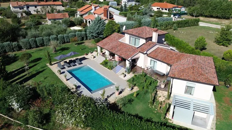 ISTRA, LABIN – Exclusive Villa with Large Pool, Spacious Garden & Panoramic Views – 3