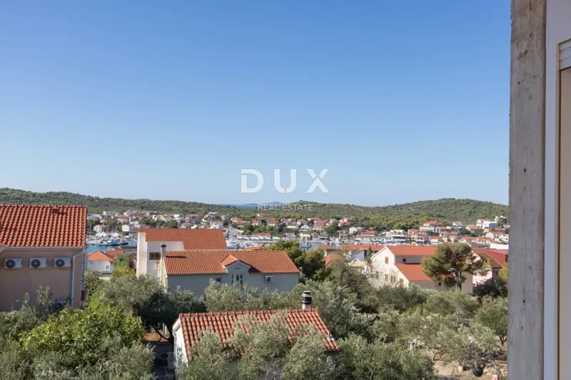Murter, Jezera, four-bedroom apartment, 158.15 m2, garden – 2