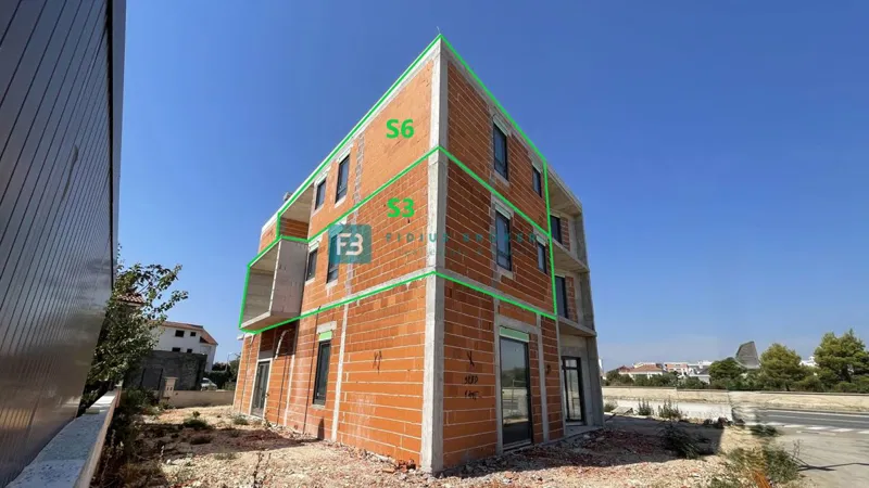 VODICE, nov projekt, 1. nadstropje, 2 spalnici, 900 m do plaže, S3 – 2