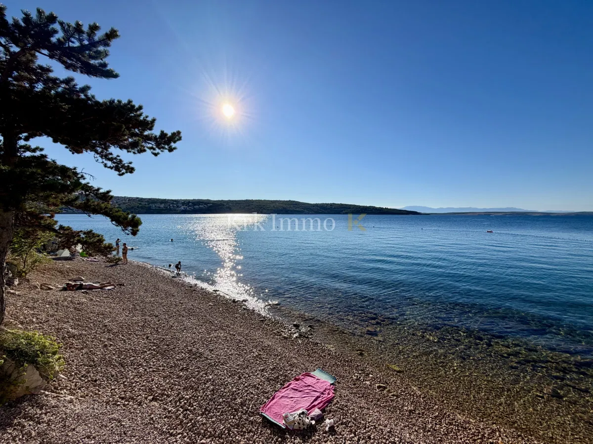 Apartman prvi red do mora, samo 20 m od plaže – otok Krk
