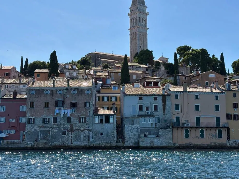 ROVINJ, STROGI CENTAR, UHODANI UGOSTITELJSKI OBJEKT, PRILIKA!