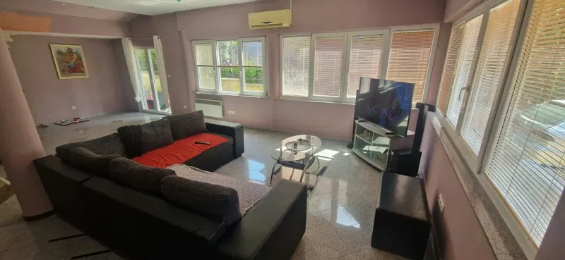 Zadar, Višnjik, komforan četverosobni stan u prizemlju(173,34m2), TOP LOKACIJA