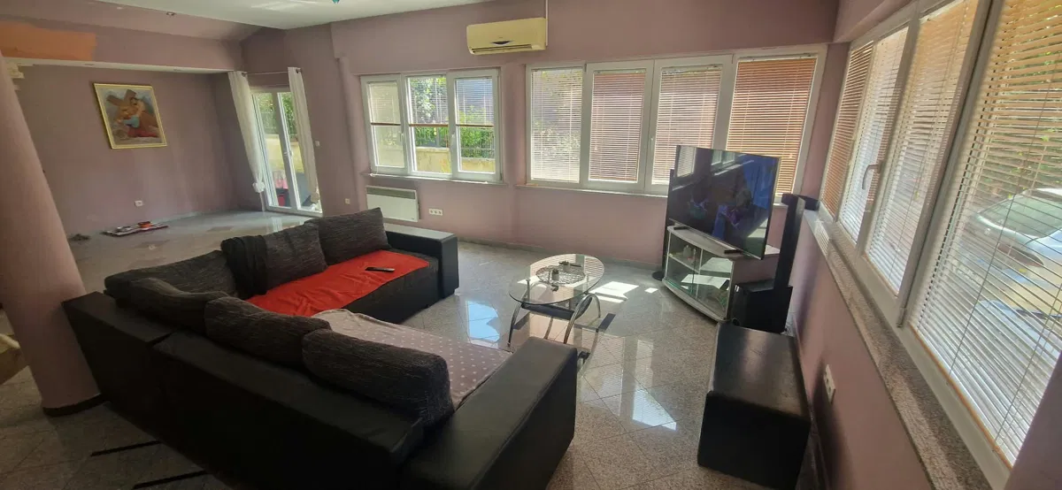 Zadar, Višnjik, komforan četverosobni stan u prizemlju(173,34m2), TOP LOKACIJA