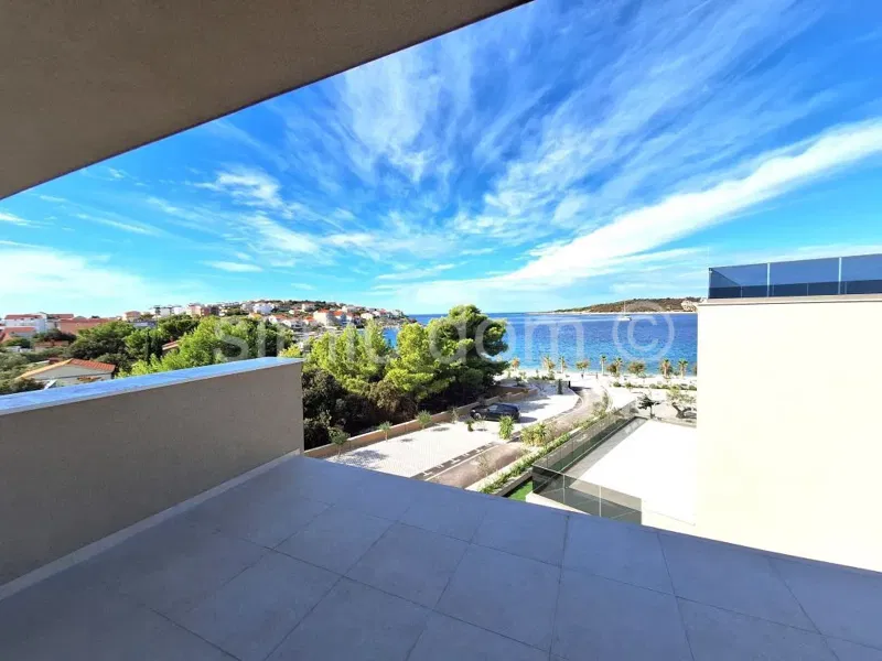 Penthouse 40m od mora, Sevid