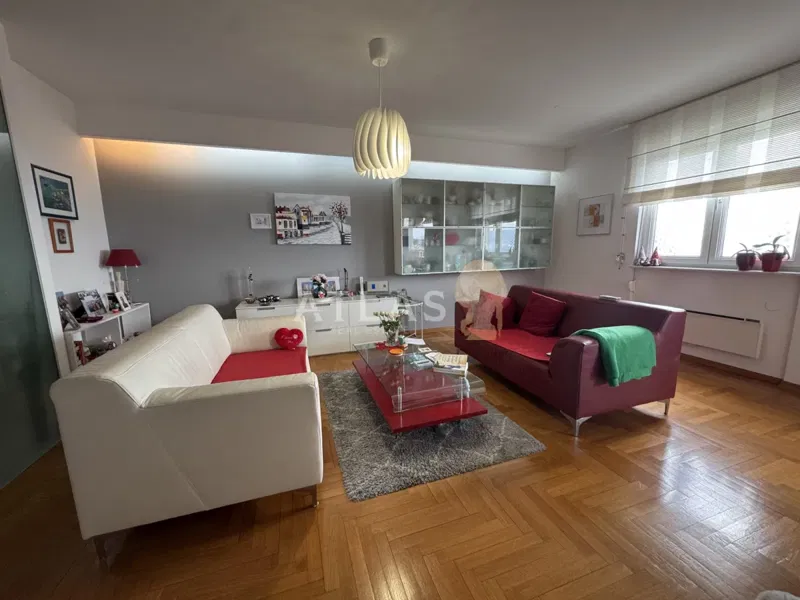 KOSTRENA - DREIZIMMERWOHNUNG AUF ZWEI ETAGEN