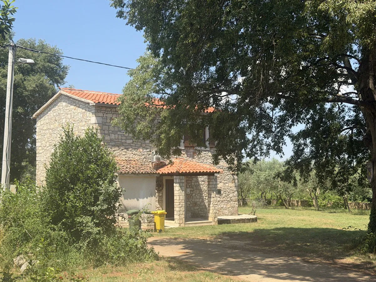 Casa indipendente di 131 m² lordi in vendita nei dintorni di Višnjan, terreno di 600 m² (KOP-796)