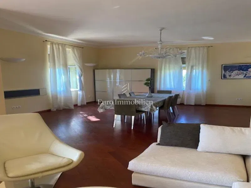 Opatija – Ampio appartamento in villa con vista mare – 2