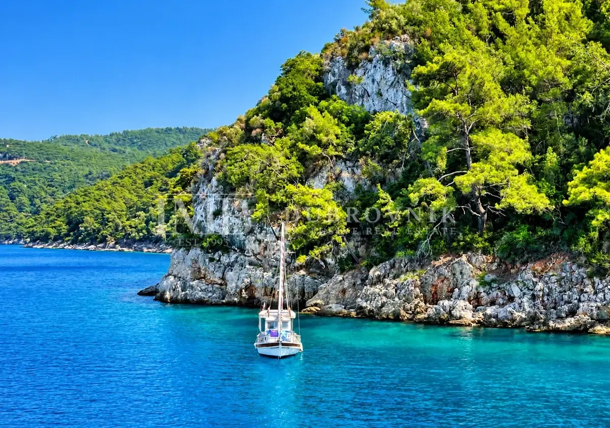 gradevinsko-zemljiste-500-m2-|-lokacijska-dozvola-za-izgradnju-stambene-gradevine-|-dubrovnik-otoci