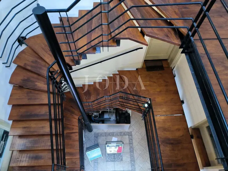 Poslovni prostori u centru Rijeke – 176 m²