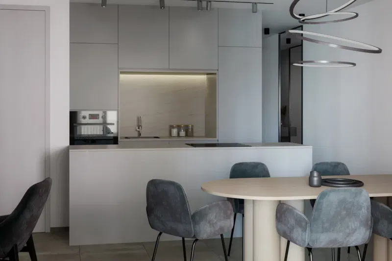 Moderan dvosoban penthouse stan s krovnom terasom
