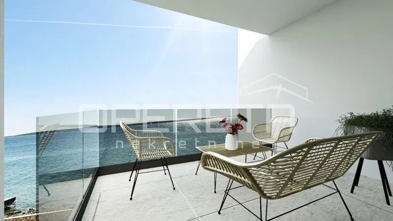Moderna costruzione - Mandre - Prima fila sul mare, appartamento trilocale con terrazza sul tetto