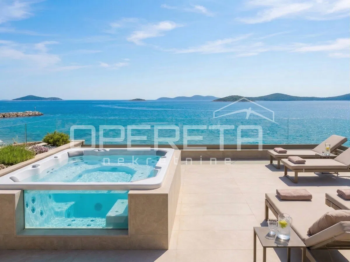 Moderna costruzione - Mandre - Prima fila sul mare, appartamento trilocale con terrazza sul tetto