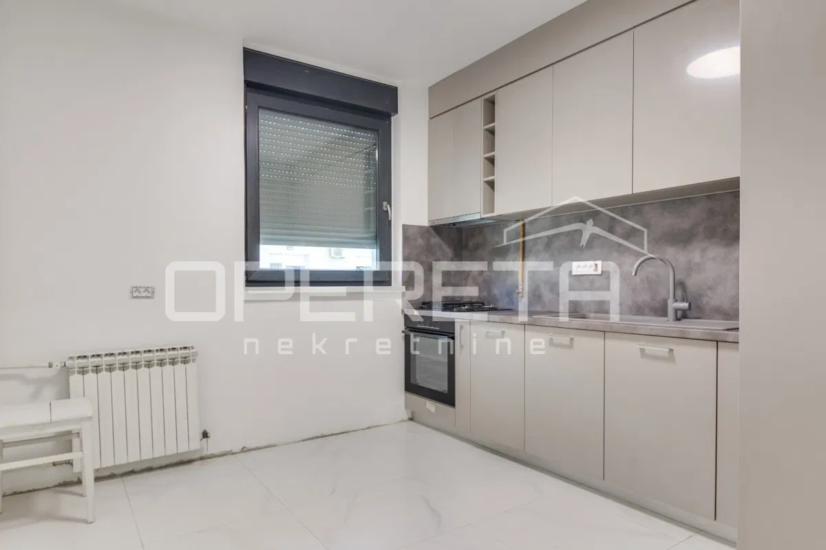 KUĆA U NIZU, PRODAJA, TRNOVČICA, 220 M2