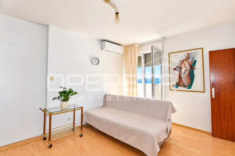 Apartment in Križine 75.6 m² – 3 bedrooms, sea view and excellent location – 2