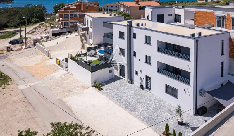 Istra, Medulin : Luksuzna vila s bazenom 50 metara do mora