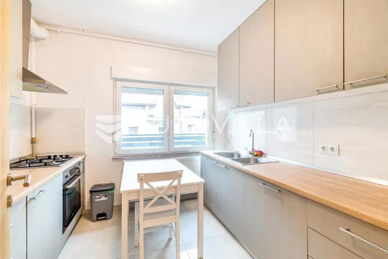 Zagreb, Jarun, furnished four-room apartment 116.04 m² – 2