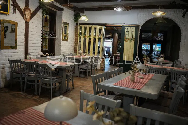 Vinkovci, CENTAR, atraktivna stambeno poslovna kuća 369 m²